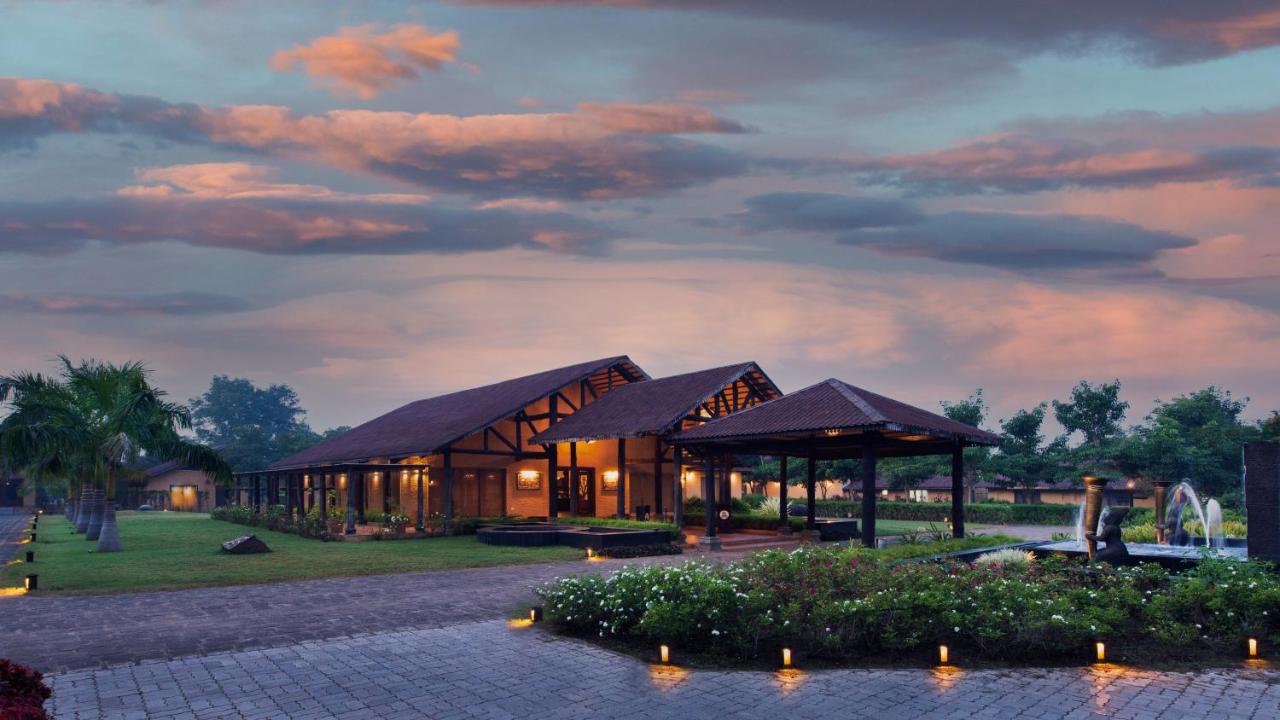 WelcomHeritage Tadoba 