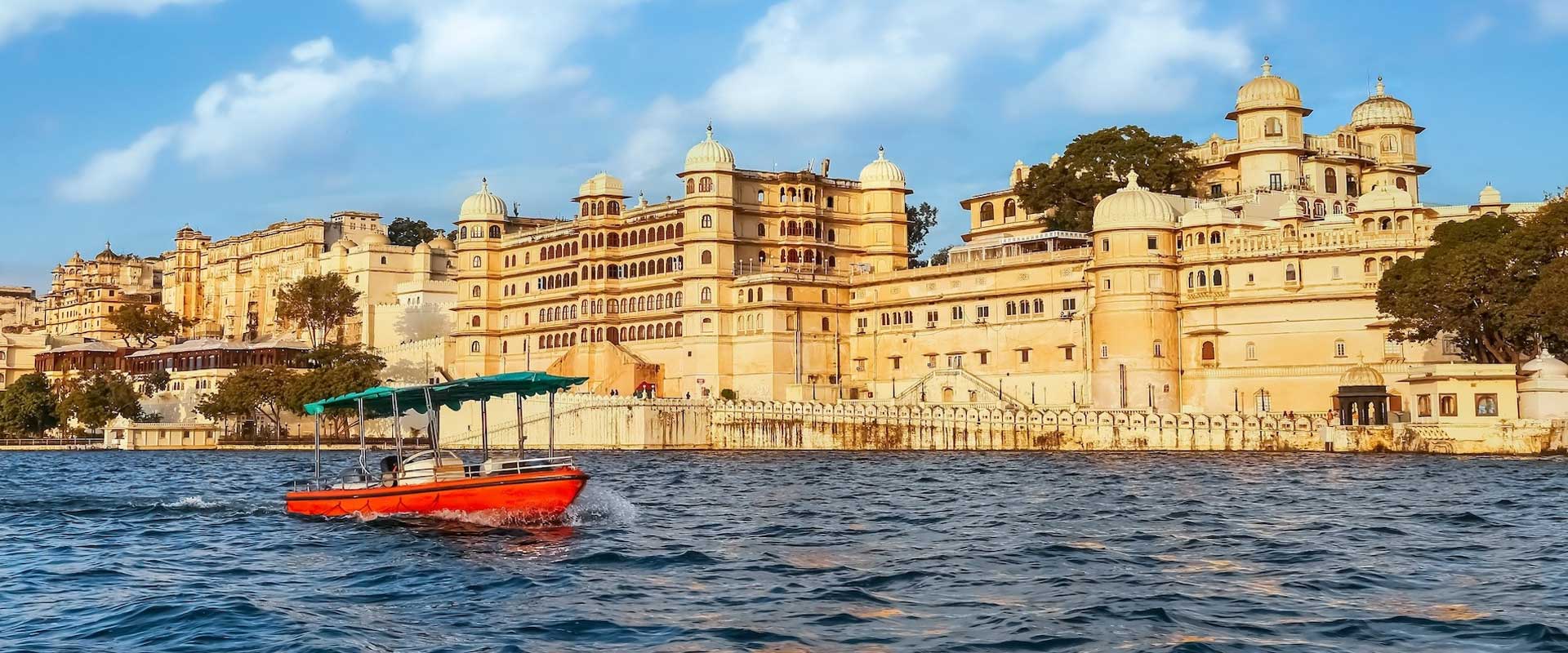 UDAIPUR OVERNIGHT TOUR FROM JAIPUR