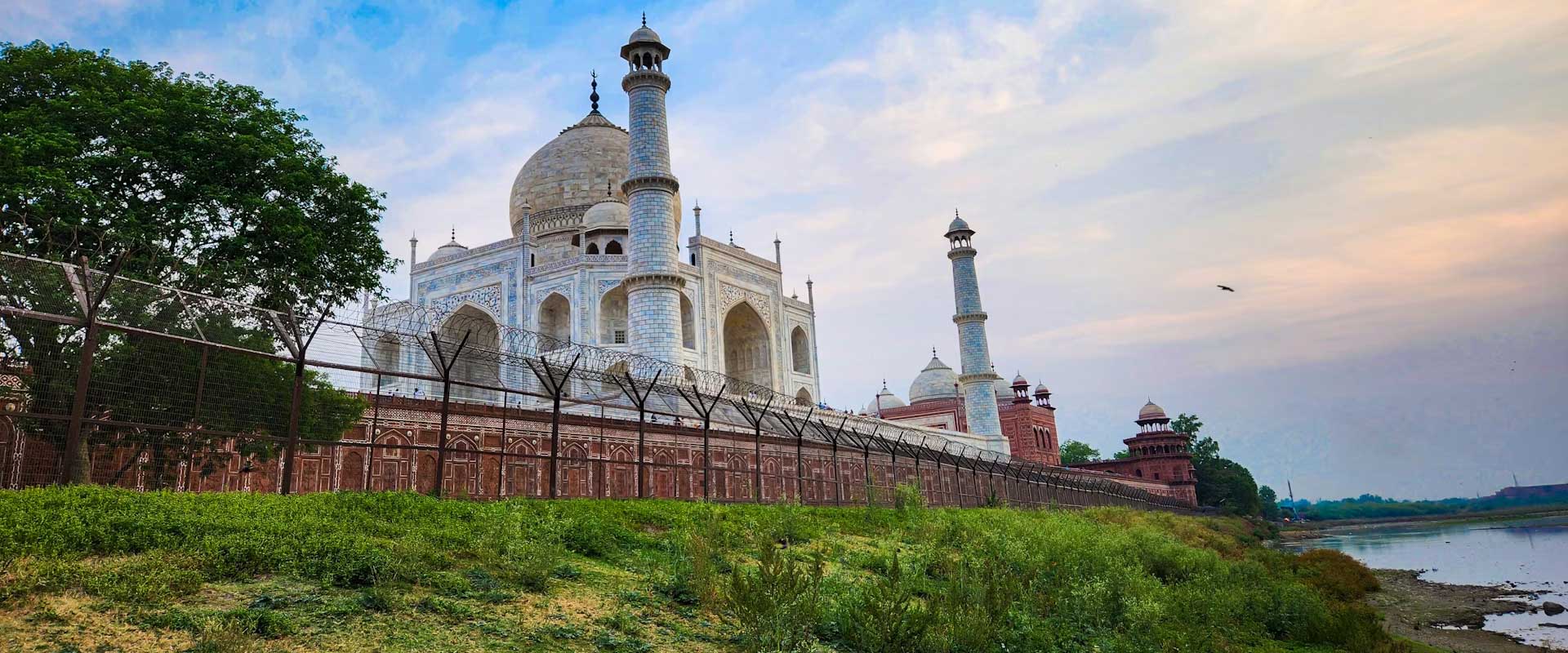 AGRA OVERNIGHT TOUR FROM BANGALORE