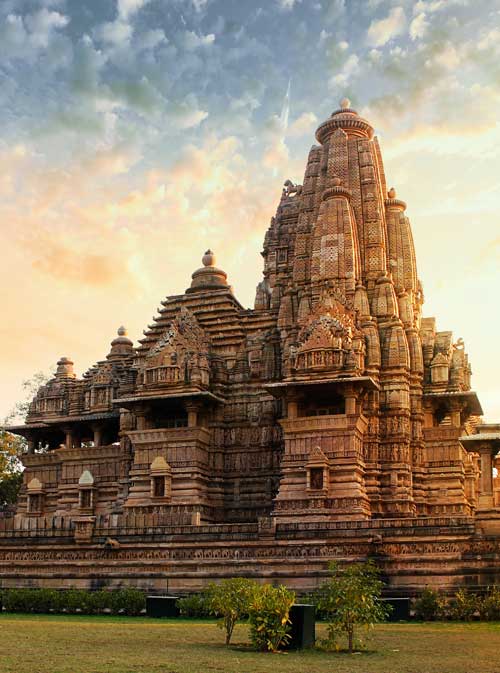 GOLDEN TRIANGLE & KAJURAHO TOUR 